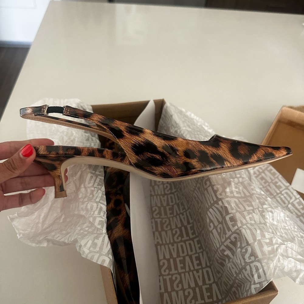 Steve Madden Brown Kraft Shoe Box with KARi Label